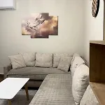 Modern With Comforts Appartement