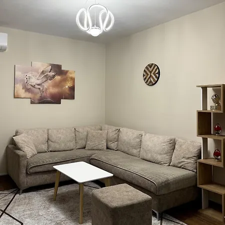 Apartment Modern With Comforts Tirana