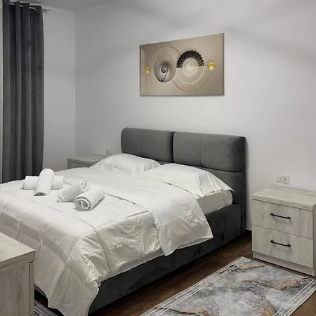 Apartment Modern With Comforts Tirana