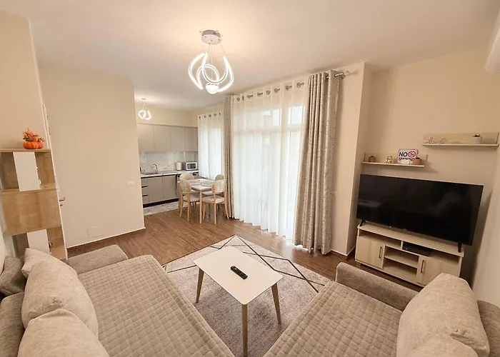 Modern With Comforts شقة